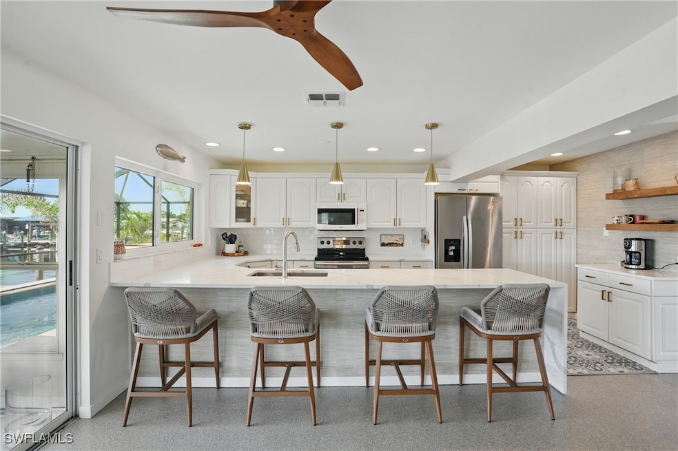 Clever kitchen design and attributes, such as roll