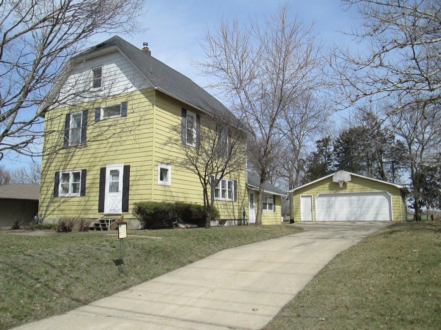 634 S Marshall St Front