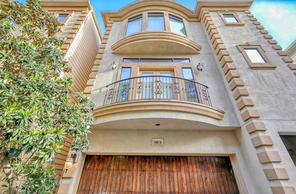 1607 Bass St unit D, Houston, TX 77007 - photo 1