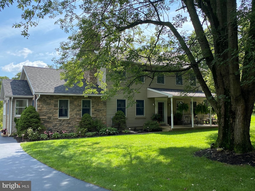 2109 Sand Hill Rd, Hershey, PA 17033 - photo 1