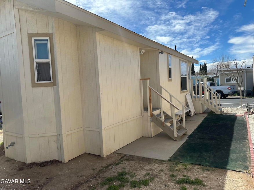 1449 E Avenue I unit C8, Lancaster, CA 93535 - photo 1