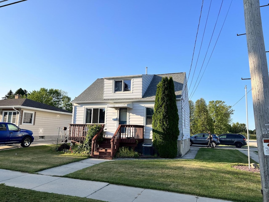 2033 24th St, Two Rivers, WI 54241 - photo 1