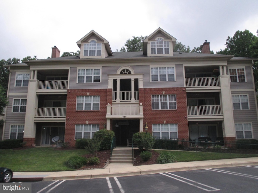 131 Timberbrook Ln unit 103, Gaithersburg, MD 20878 - photo 1
