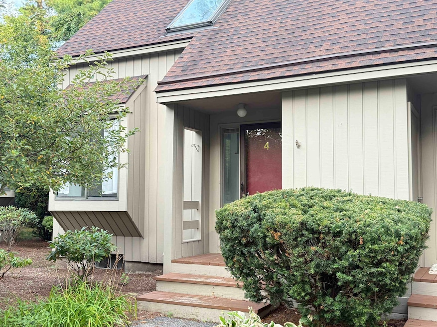 4 Churchill Ct unit UN112, Bedford, NH 03110 - photo 1