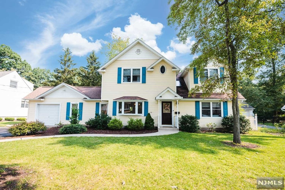 94 Wood St, Wyckoff, NJ 07481 - photo 1