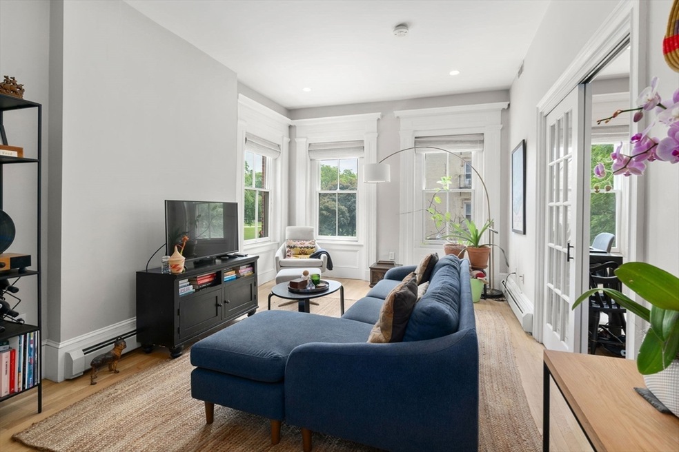 437 Shawmut Ave unit 2, Boston, MA 02118 - photo 1