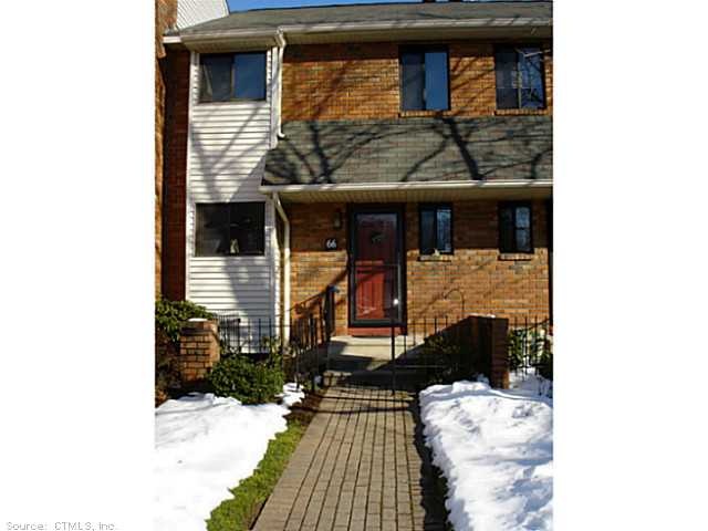 Exterior Front. Spacious move-in ready townhouse