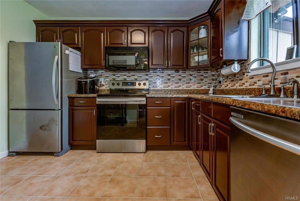 1203 Deerfield Rd unit 12C, Monroe, NY 10950 - photo 1