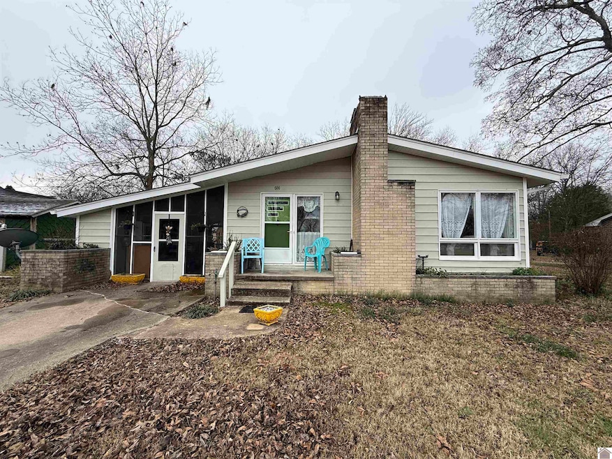 600 3rd St, Hazel, KY 42049 - photo 1