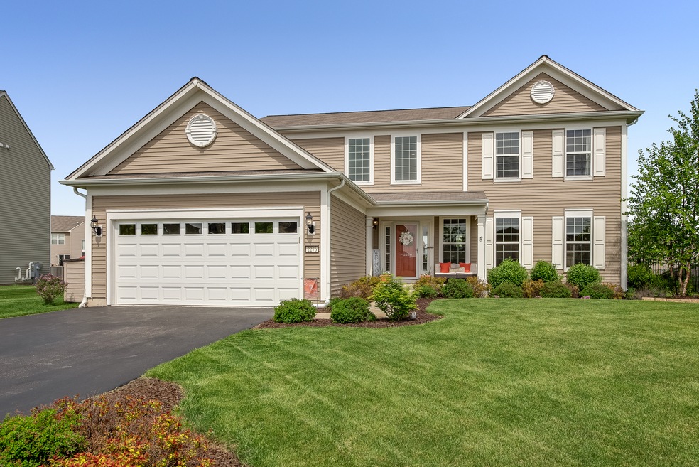 Welcome to 2276 Lavender Way, in sought after Autu