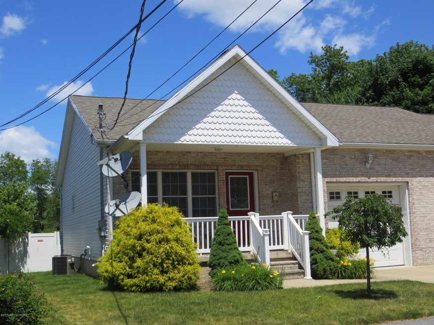 445 N Main St, Taylor, PA 18517 - photo 1
