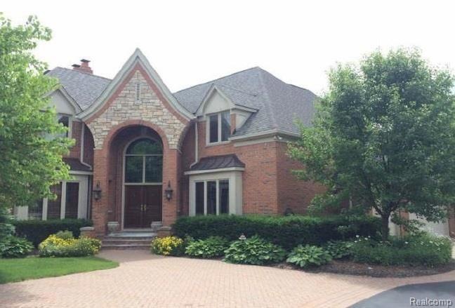 3029 East Ridge Ct, Bloomfield Hills, MI 48302 - photo 1
