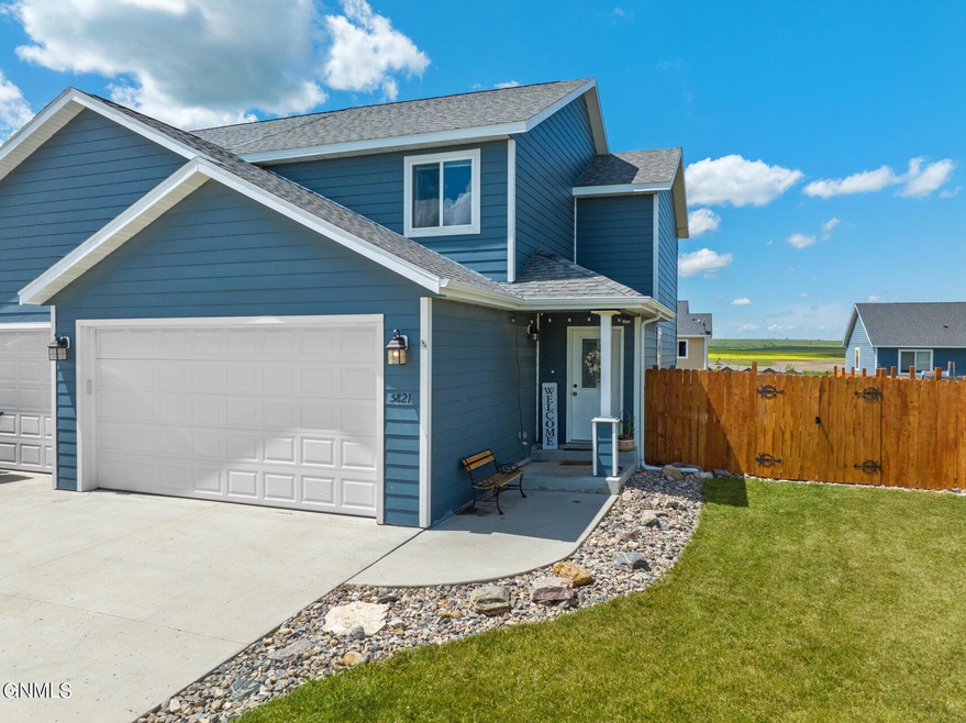 5821 Vanessa Ave, Williston, ND 58801 - photo 1