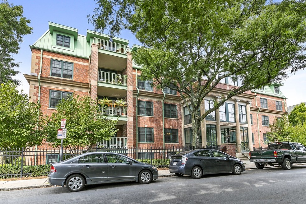 1 Russell St unit 403, Cambridge, MA 02140 - photo 1