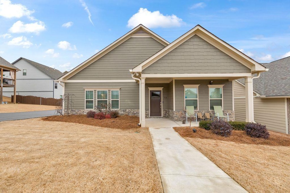 Sold $400,000 • Co-Listing Agent