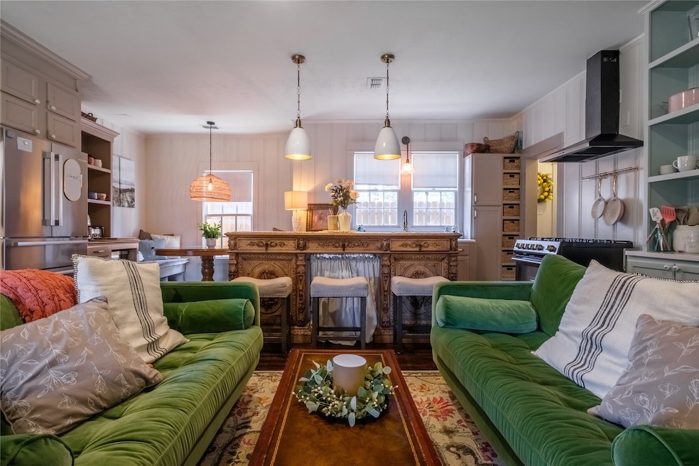 429 Daughtrey Ave, Waco, TX 76706 - photo 1