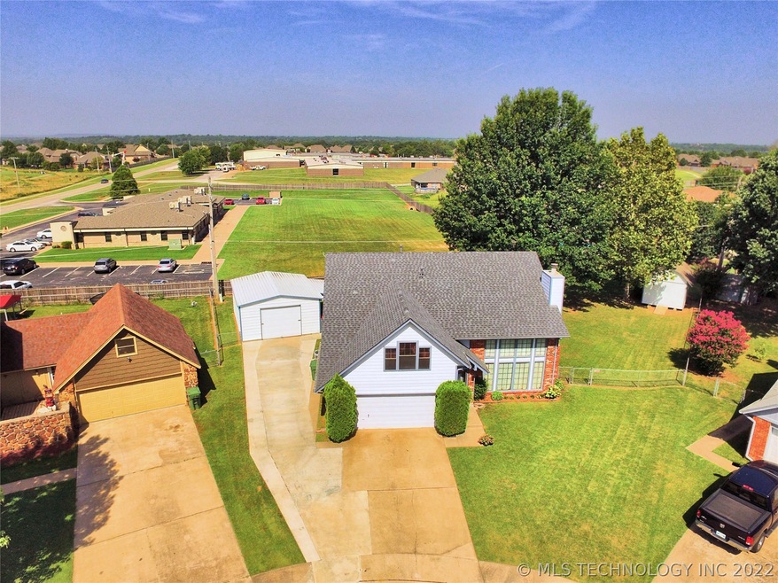 Large Cul-De Sac Lot, with RV Parking, 50 Amp Serv