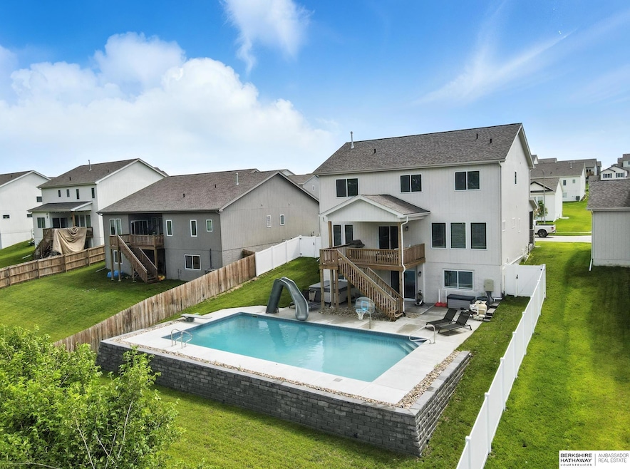 Pending $559,900 • Co-Listing Agent