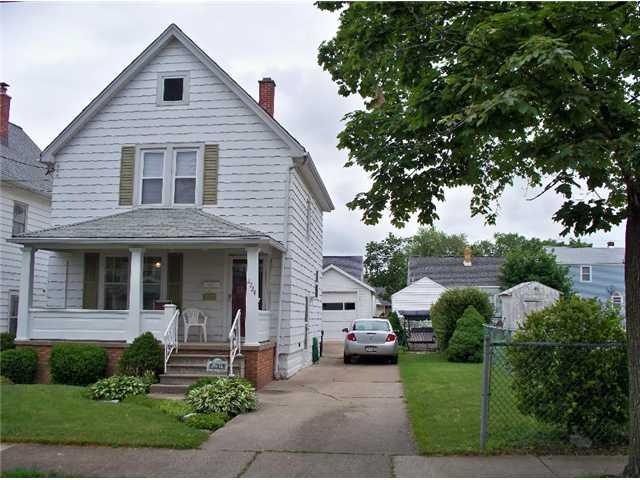 Exterior Front Great curb appeal, gorgeous landsca