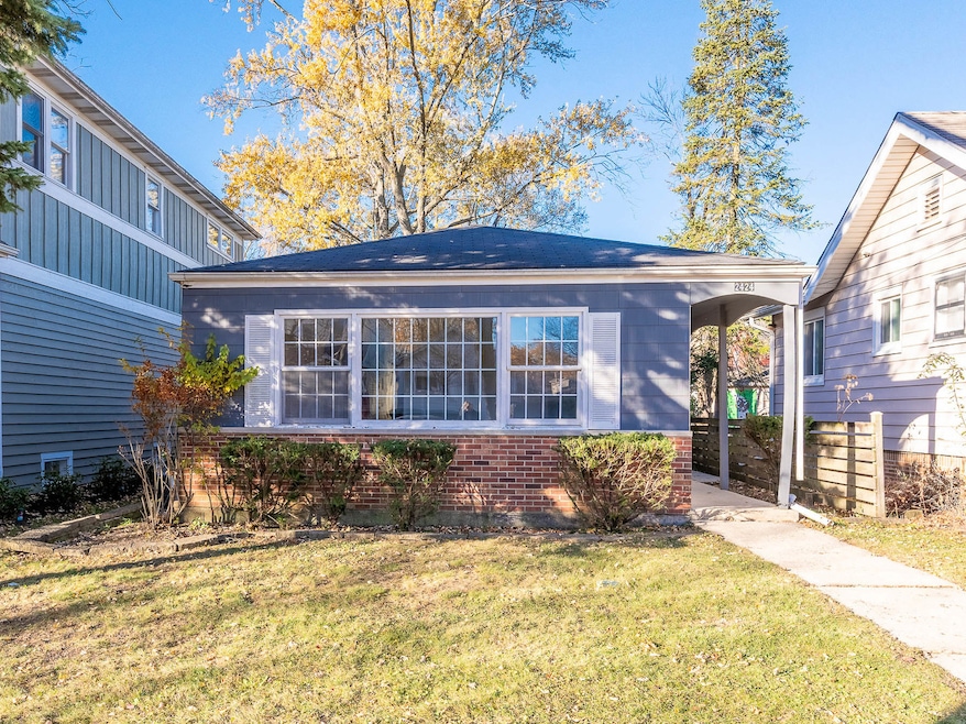 2424 Cowper Ave, Evanston, IL 60201 - photo 1