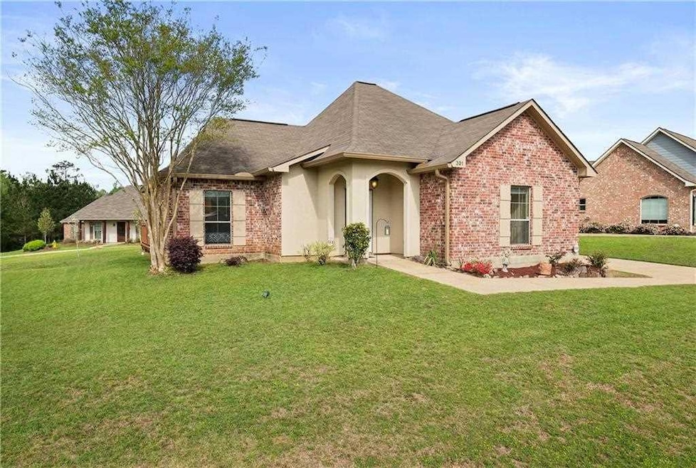 301 Cross Ridge, Pineville, LA 71360 - photo 1