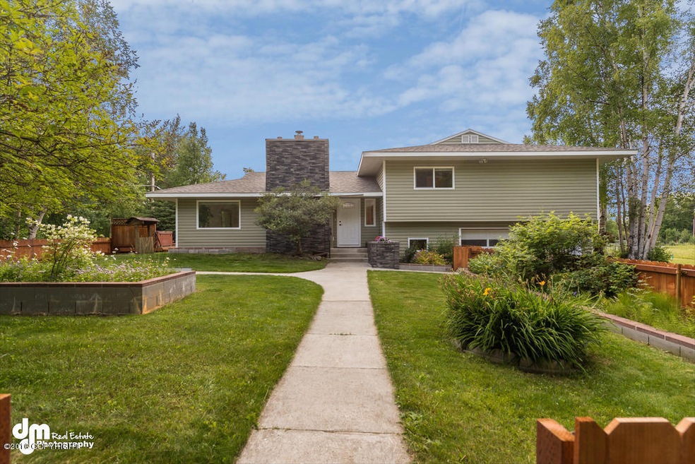 Exterior_9414-SMALL