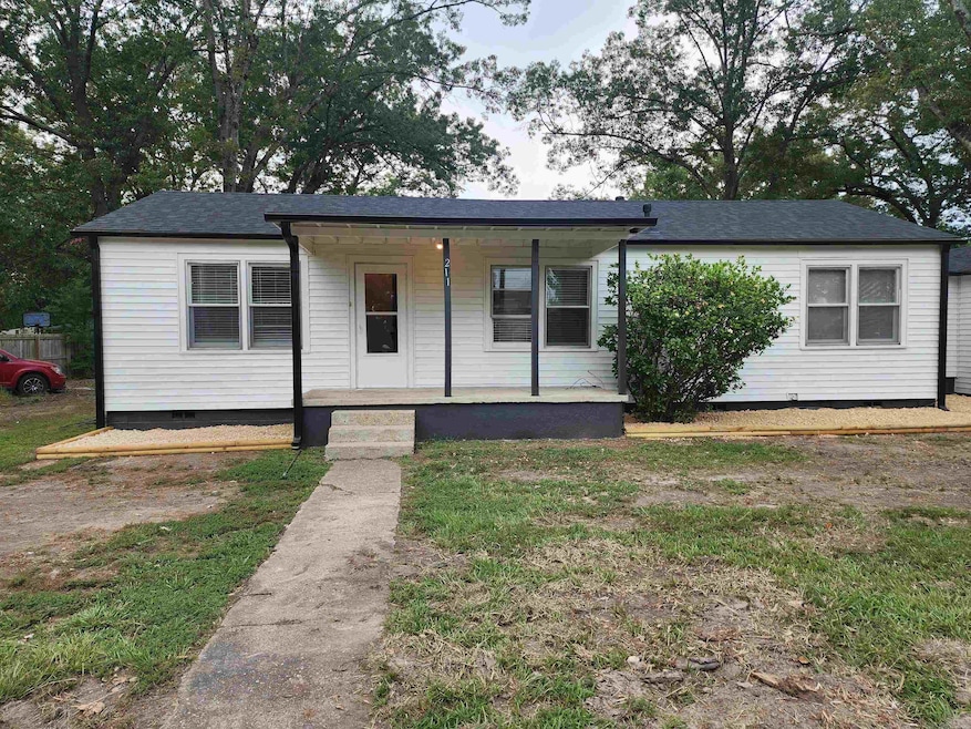 211 SE 3rd St, Bryant, AR 72022 - photo 1