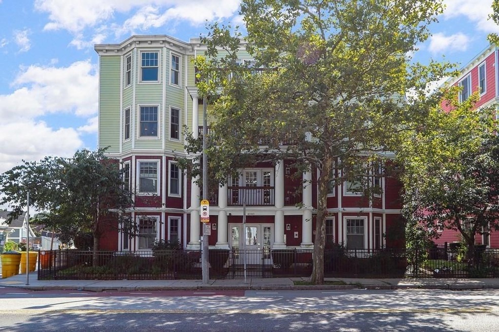 4040 Washington St unit 3, Roslindale, MA 02131 - photo 1