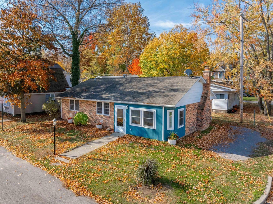 907 S Haug St, Syracuse, IN 46567 - photo 1