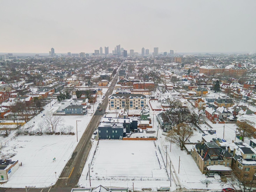 1258 Oak St, Columbus, OH 43205 - photo 1