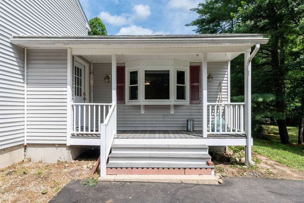 17 Tamworth Ln, MerriMacK, NH 03054 - photo 1