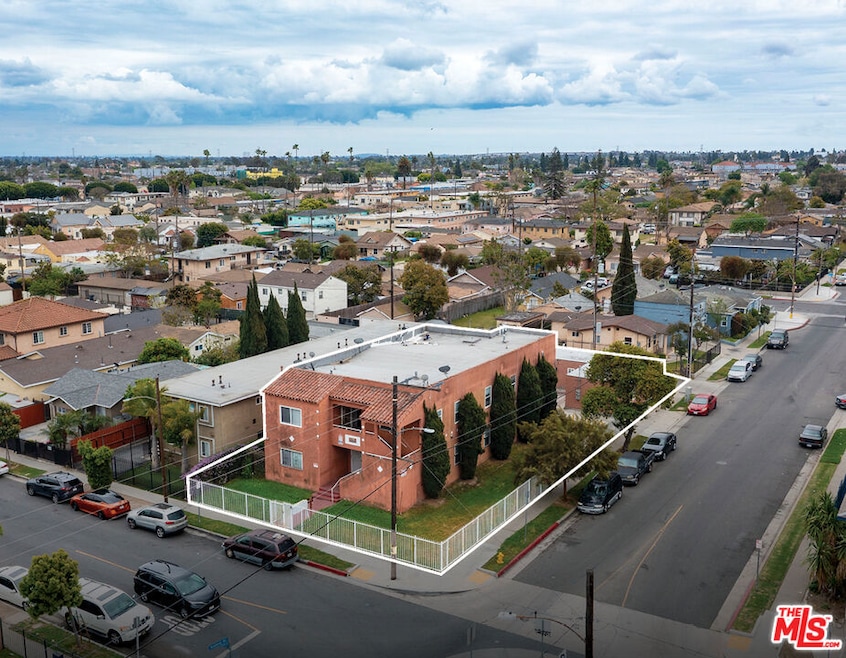 1152 W 88th St, Los Angeles, CA 90044 - photo 1