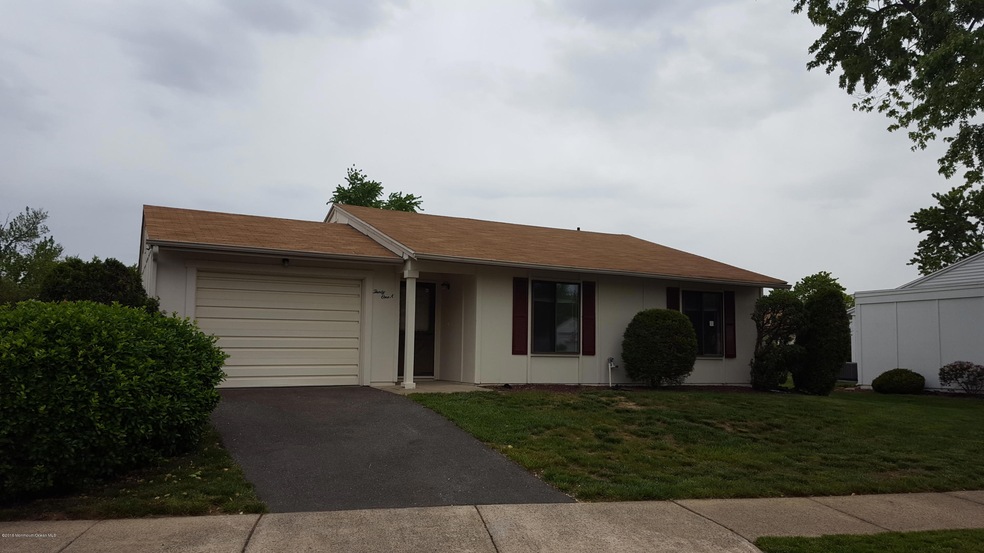 31A Haddon Rd unit 31A, Monroe Township, NJ 08831 - photo 1