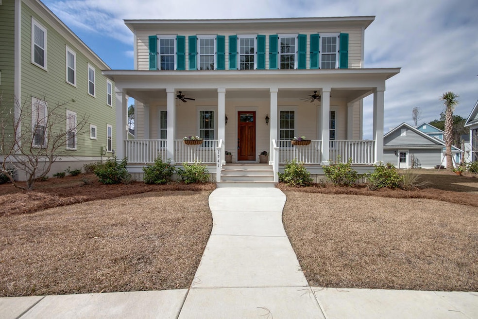 1597 Bowsprit Ct, Mount Pleasant, SC 29466 - photo 1