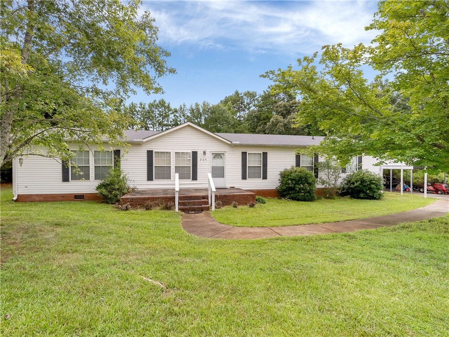 209 Deer Creek Trail, Walhalla, SC 29691 - photo 1