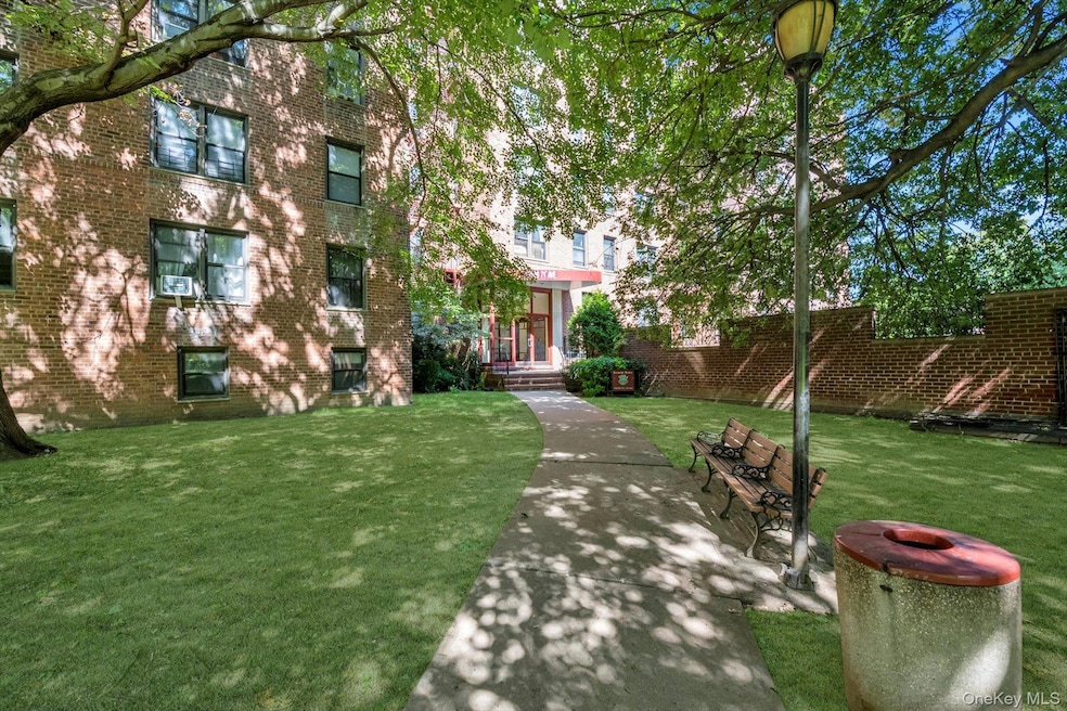 Dara Gardens unit 2D, Flushing, NY 11367 - photo 1