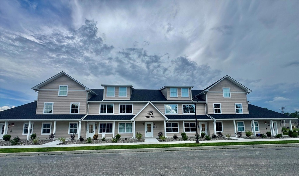 45 Park Ave unit 5A, Wallkill, NY 12589 - photo 1