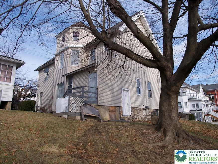 502 W Pennsylvania Ave unit 1/2, Pen Argyl, PA 18072 - photo 1