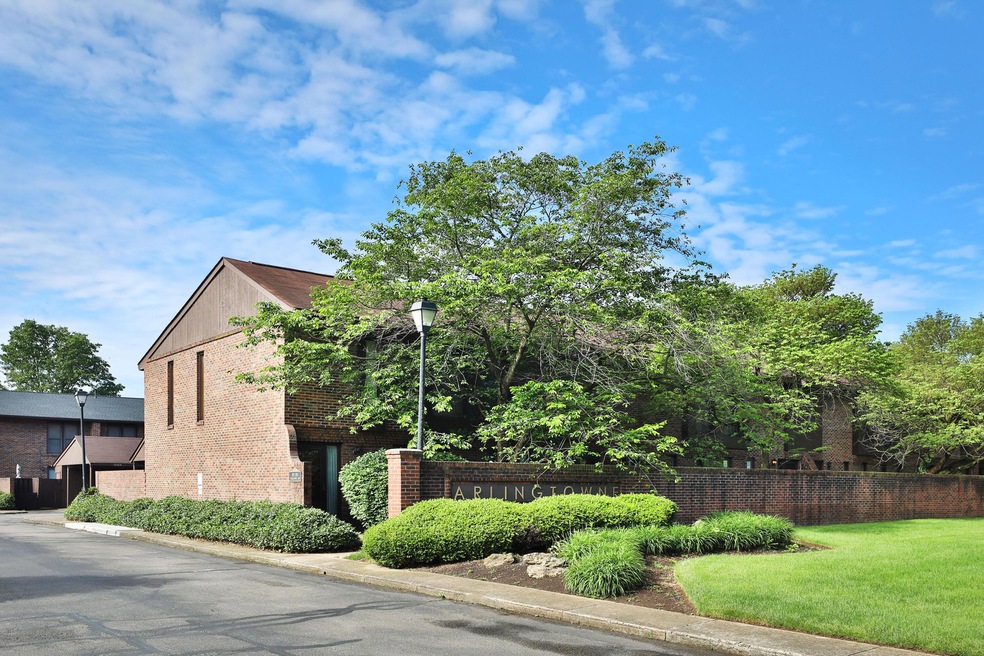 3131-Arlingtowne-01
