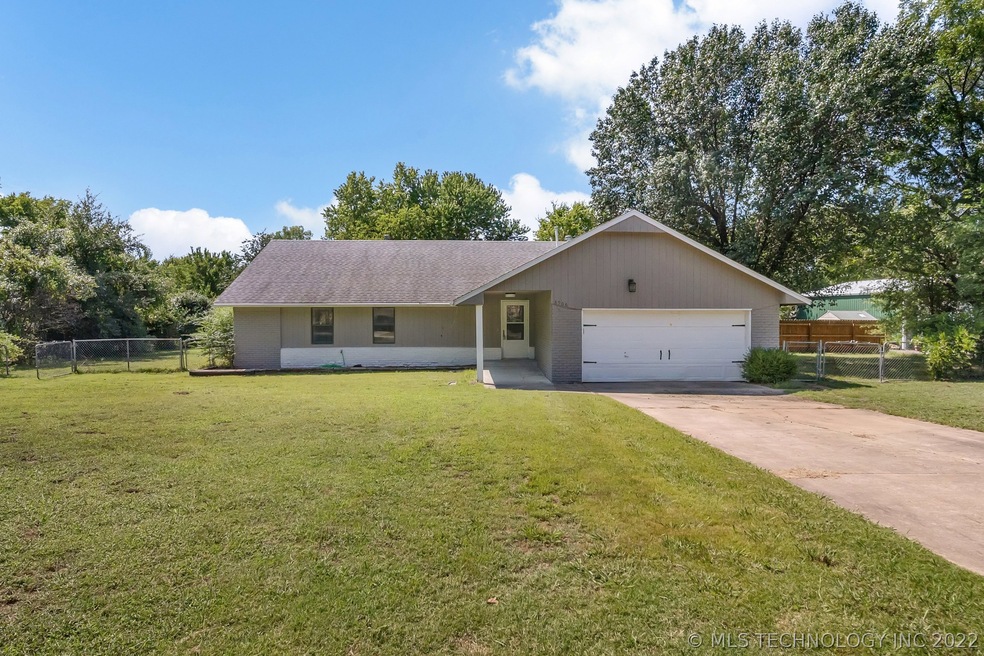 8906 S 200th East Ave, Broken Arrow, OK 74014 - photo 1