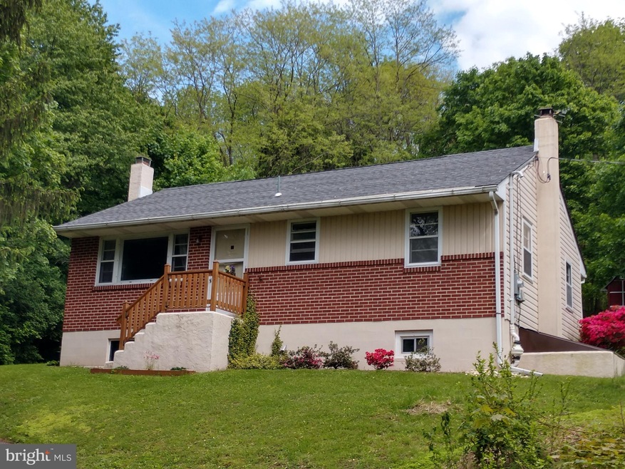17 Ehst Rd, Bechtelsville, PA 19505 - photo 1