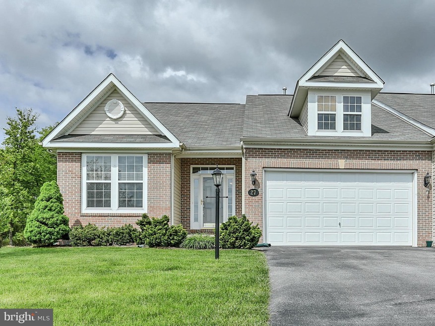 27 Spanish Moss Ct, Chambersburg, PA 17202 - photo 1