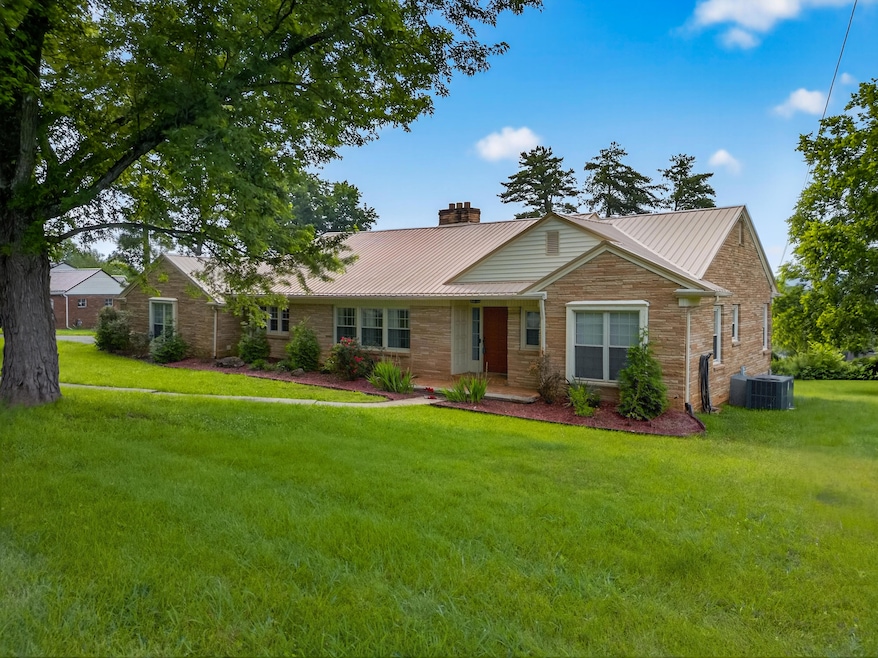 For Sale $424,900