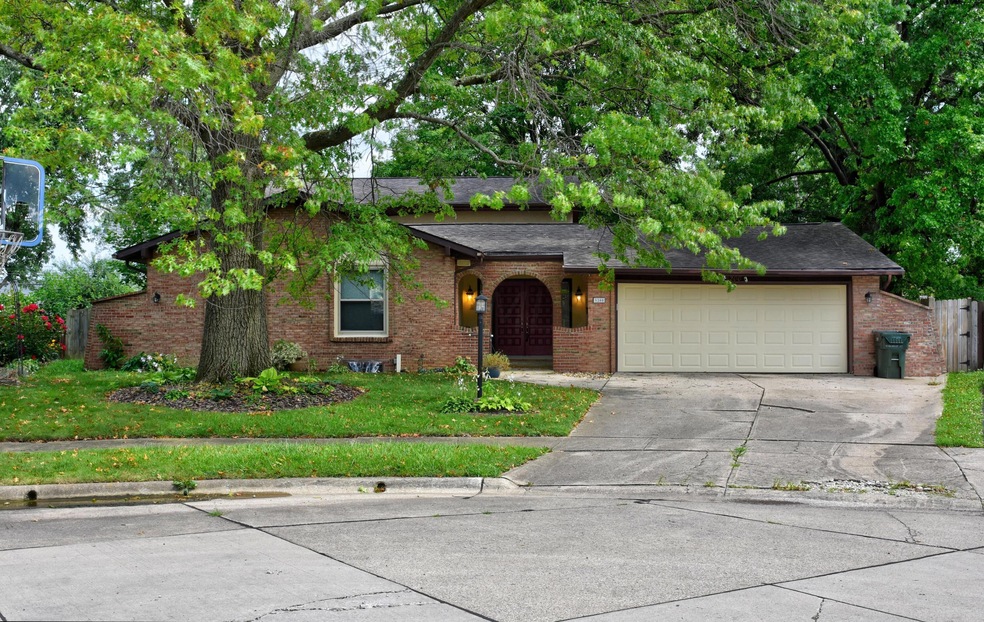 5200 Arrowood Ct, Columbus, OH 43229 - photo 1