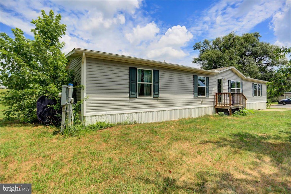 1024 Warm Spring Rd unit 23, Chambersburg, PA 17202 - photo 1