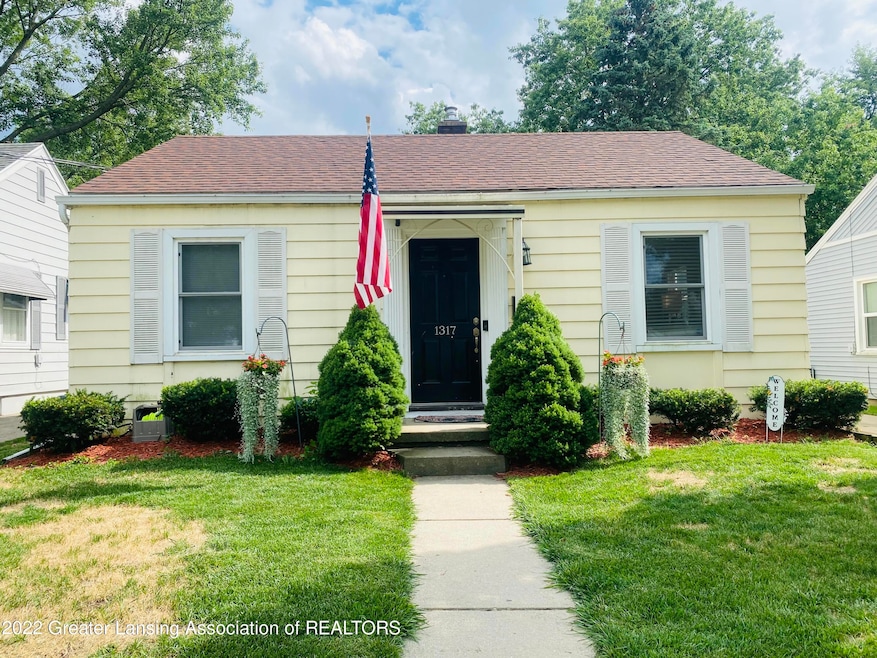 1317 Woodbine Ave, Lansing, MI 48910 - photo 1
