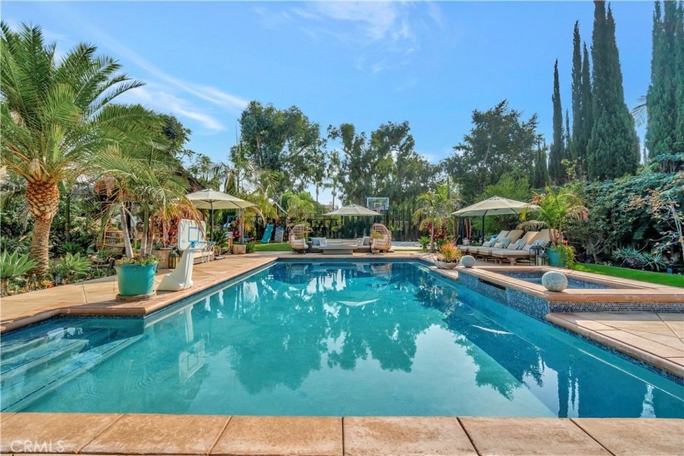 Sold $2,330,000 • Co-Listing Agent