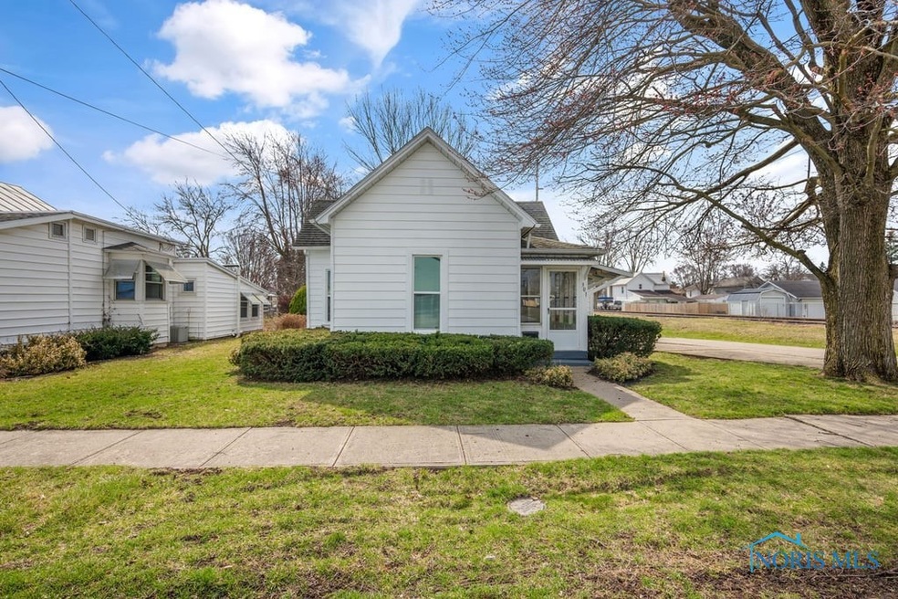 301 Allen Ave, Findlay, OH 45840 - photo 1