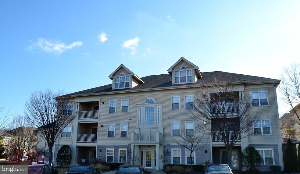 9060 Gracious End Ct unit 104, Columbia, MD 21046 - photo 1