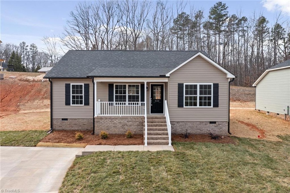 850 Berg St, Asheboro, NC 27203 - photo 1